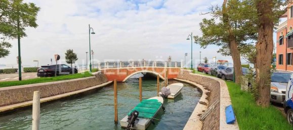 4 rooms Apartment in Venice, Italy No. 220925 8