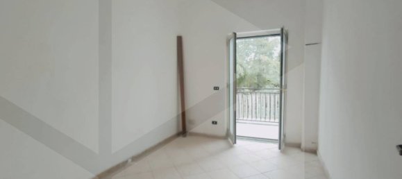 8غرفة فيلا في Giugliano in Campania, Italy رقم 22633 22