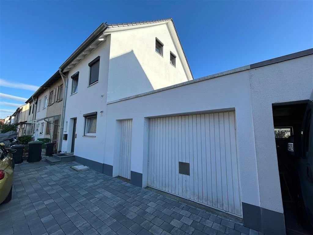 Adosado de 5 habitaciónes en Baden-Wurttemberg, Germany No. 47614