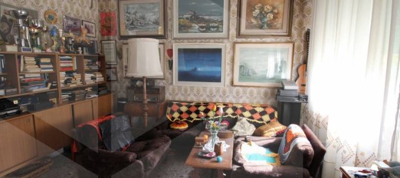 4-salle Appartement à Bologna, Italy No. 33644 4