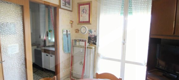 4-salle Appartement à Bologna, Italy No. 33644 12