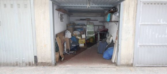 4-salle Appartement à Bologna, Italy No. 33644 3