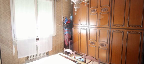 4-salle Appartement à Bologna, Italy No. 33644 18