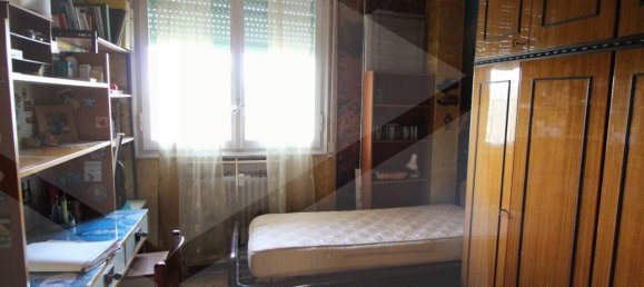 4-salle Appartement à Bologna, Italy No. 33644 20