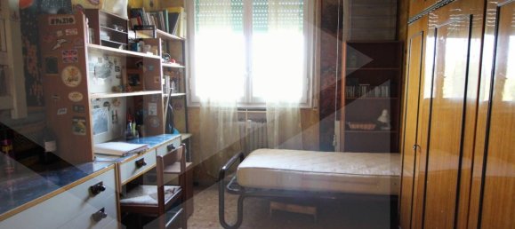 4-salle Appartement à Bologna, Italy No. 33644 19