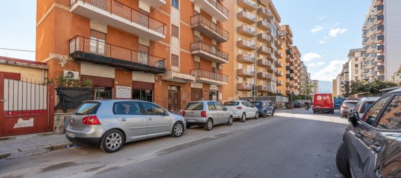 Apartamento de 3 dormitorios en Palermo, Italy No. 372297 7