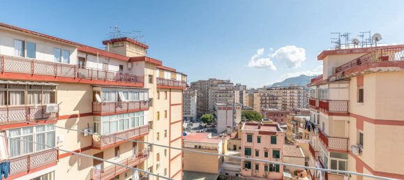 Apartamento de 3 dormitorios en Palermo, Italy No. 372297 24