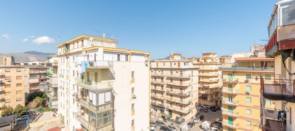 Apartamento de 3 dormitorios en Palermo, Italy No. 372297 2