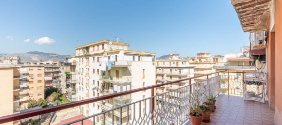 Apartamento de 3 dormitorios en Palermo, Italy No. 372297 23