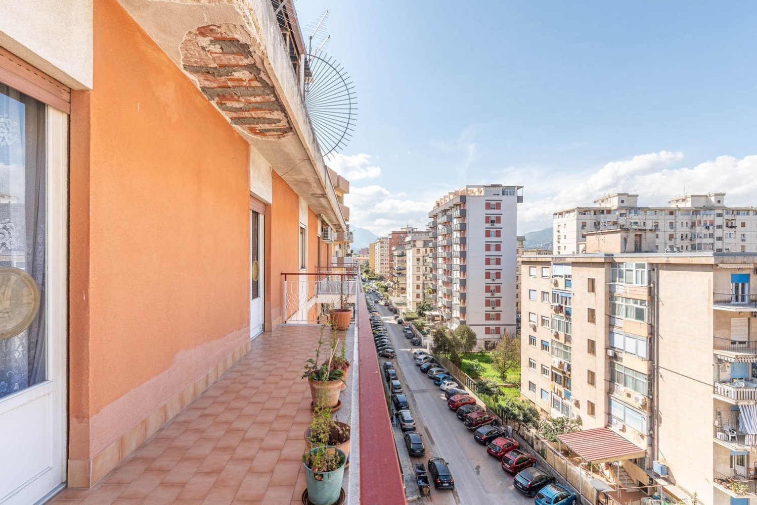 Apartamento de 3 dormitorios en Palermo, Italy No. 372297