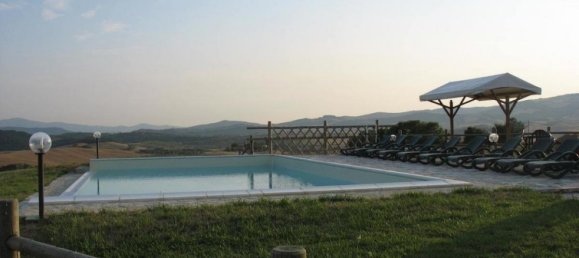 15 bedrooms House in Volterra, Italy No. 264 4