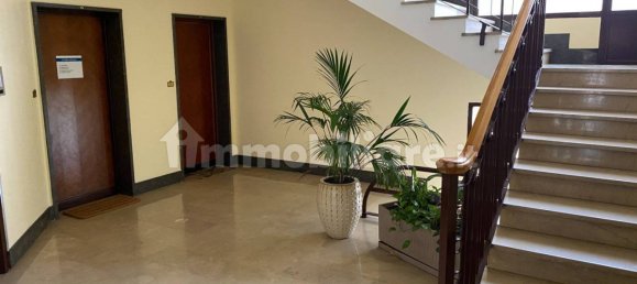 2 bedrooms Apartment in Turin, Italy No. 337417 3