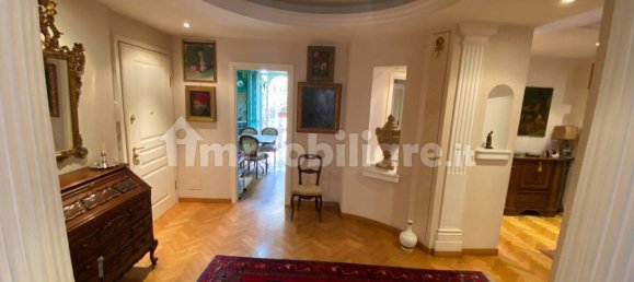 2 bedrooms Apartment in Turin, Italy No. 337417 7