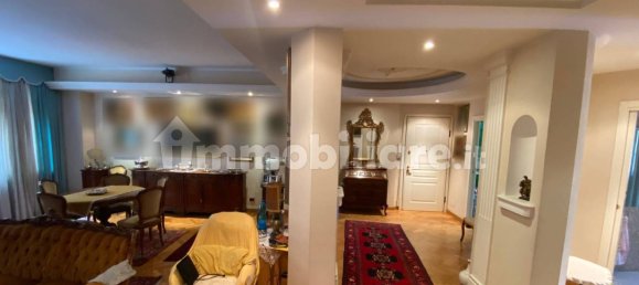 2 bedrooms Apartment in Turin, Italy No. 337417 10