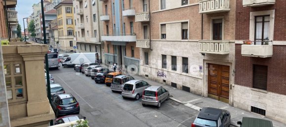 2 bedrooms Apartment in Turin, Italy No. 337417 5