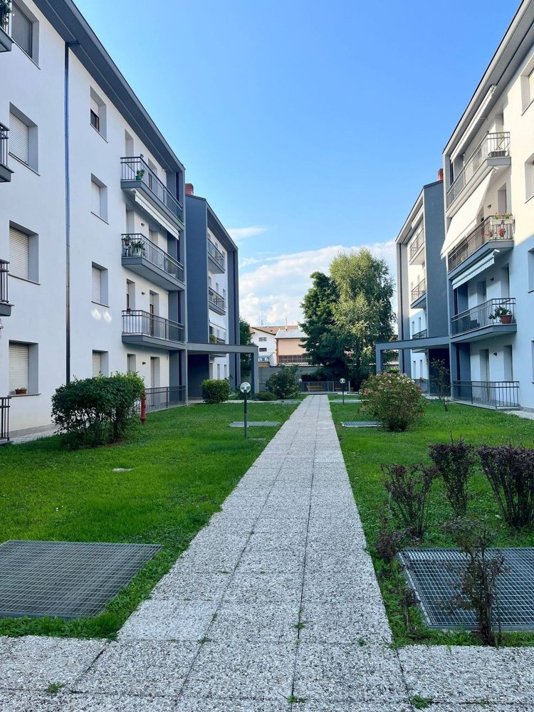 4غرفة شقة في Como, Italy رقم 286289