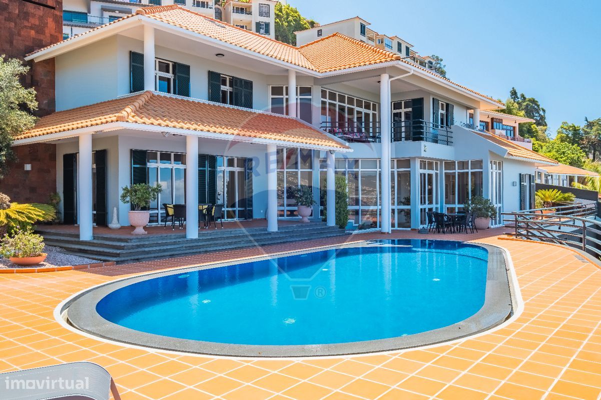 4 غرف نوم منزل في Funchal, Portugal رقم 25144