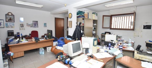 Коммерческая недвижимость 350м² в Сассари, Италия № 341180 15