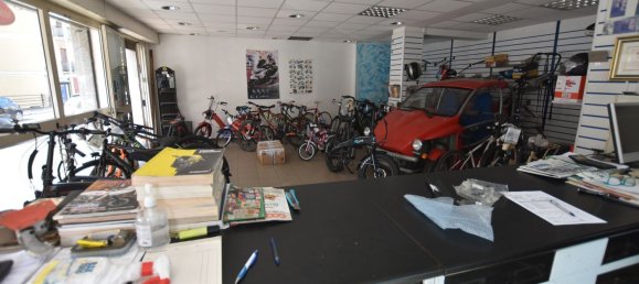 Коммерческая недвижимость 350м² в Сассари, Италия № 341180 4