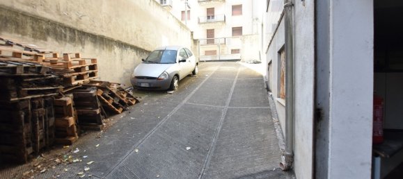 Коммерческая недвижимость 350м² в Сассари, Италия № 341180 25