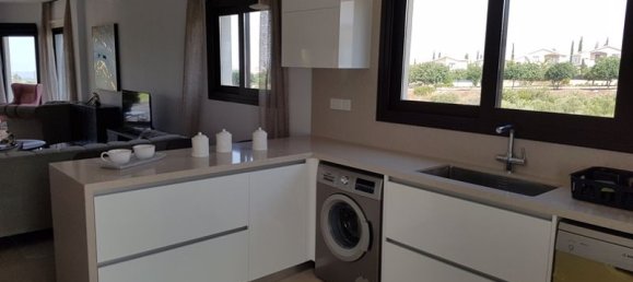 4 dormitorios villa en venta en Kouklia, Paphos, Cyprus № 46941 2