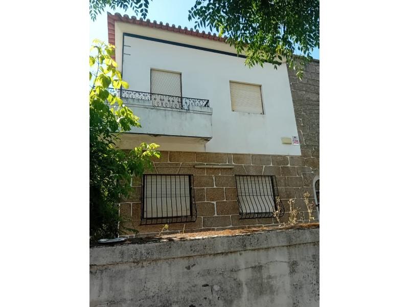 4 bedrooms Apartment in Porto, Portugal No. 330955