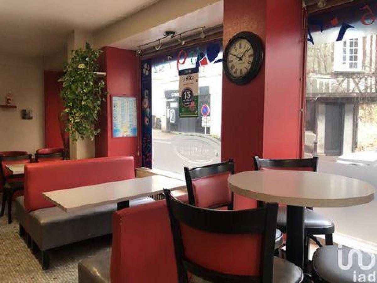  مكتب في Montivilliers, France 82متر مربع رقم 19725