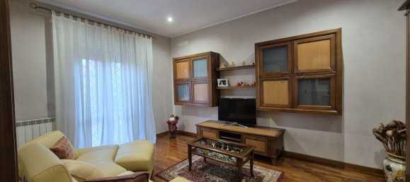 4 bedrooms Apartment in Rome, Italy No. 321597 18