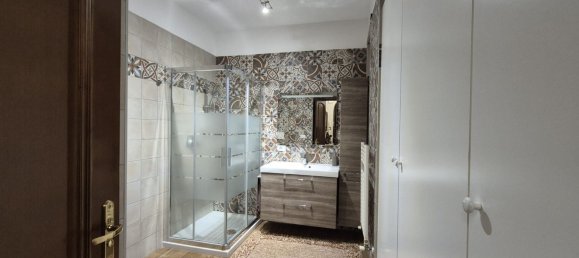 4 bedrooms Apartment in Rome, Italy No. 321597 21