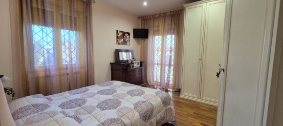 4 bedrooms Apartment in Rome, Italy No. 321597 23