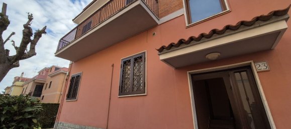 4 bedrooms Apartment in Rome, Italy No. 321597 3