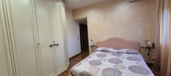 4 bedrooms Apartment in Rome, Italy No. 321597 24