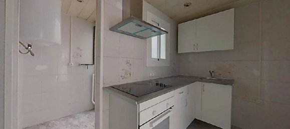 3 bedrooms Apartment in Montcada i Reixac, Spain No. 244388 2