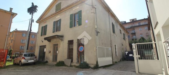 15 rooms House in Parma, Italy No. 24400 19