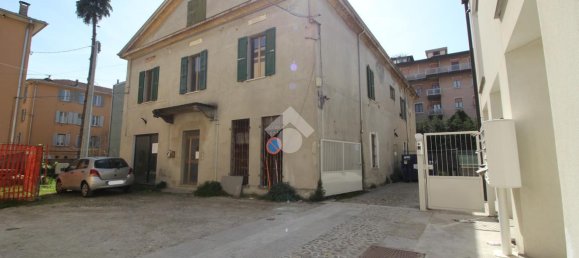 15 rooms House in Parma, Italy No. 24400 15