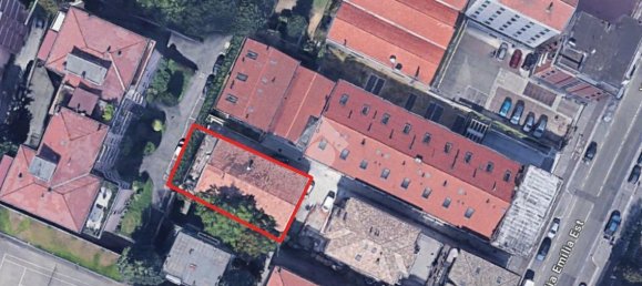 15 rooms House in Parma, Italy No. 24400 2