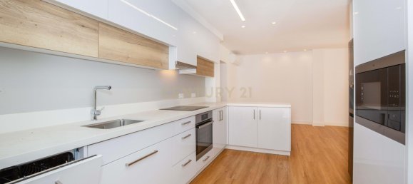 4 bedrooms Villa in Cascais, Portugal No. 98139 20