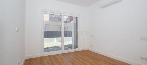 4 bedrooms Villa in Cascais, Portugal No. 98139 22