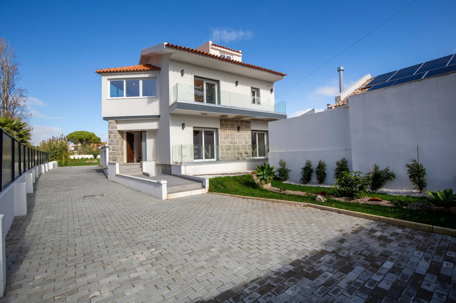 4 bedrooms Villa in Cascais, Portugal No. 98139