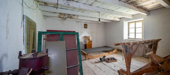 Casa de 11 habitaciónes en Bosco Chiesanuova, Italy No. 136803 12