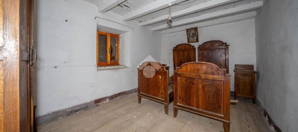 Casa de 11 habitaciónes en Bosco Chiesanuova, Italy No. 136803 10