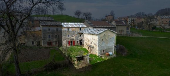 Casa de 11 habitaciónes en Bosco Chiesanuova, Italy No. 136803 24