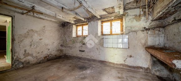 Casa de 11 habitaciónes en Bosco Chiesanuova, Italy No. 136803 6