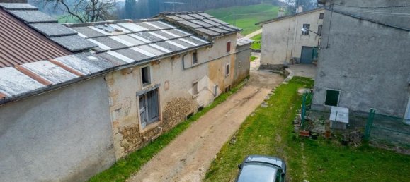 Casa de 11 habitaciónes en Bosco Chiesanuova, Italy No. 136803 21