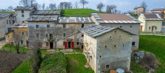 Casa de 11 habitaciónes en Bosco Chiesanuova, Italy No. 136803 2