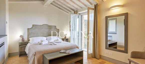 5 bedrooms Villa in Cortona, Italy No. 69716 26