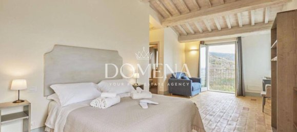 5 bedrooms Villa in Cortona, Italy No. 69716 27