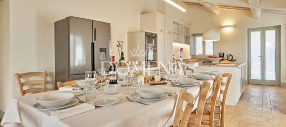 5 bedrooms Villa in Cortona, Italy No. 69716 8