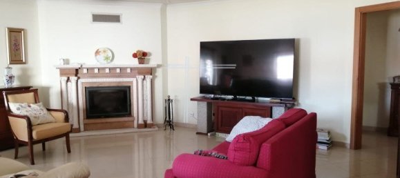 5 bedrooms Villa in Corroios, Portugal No. 123009 2