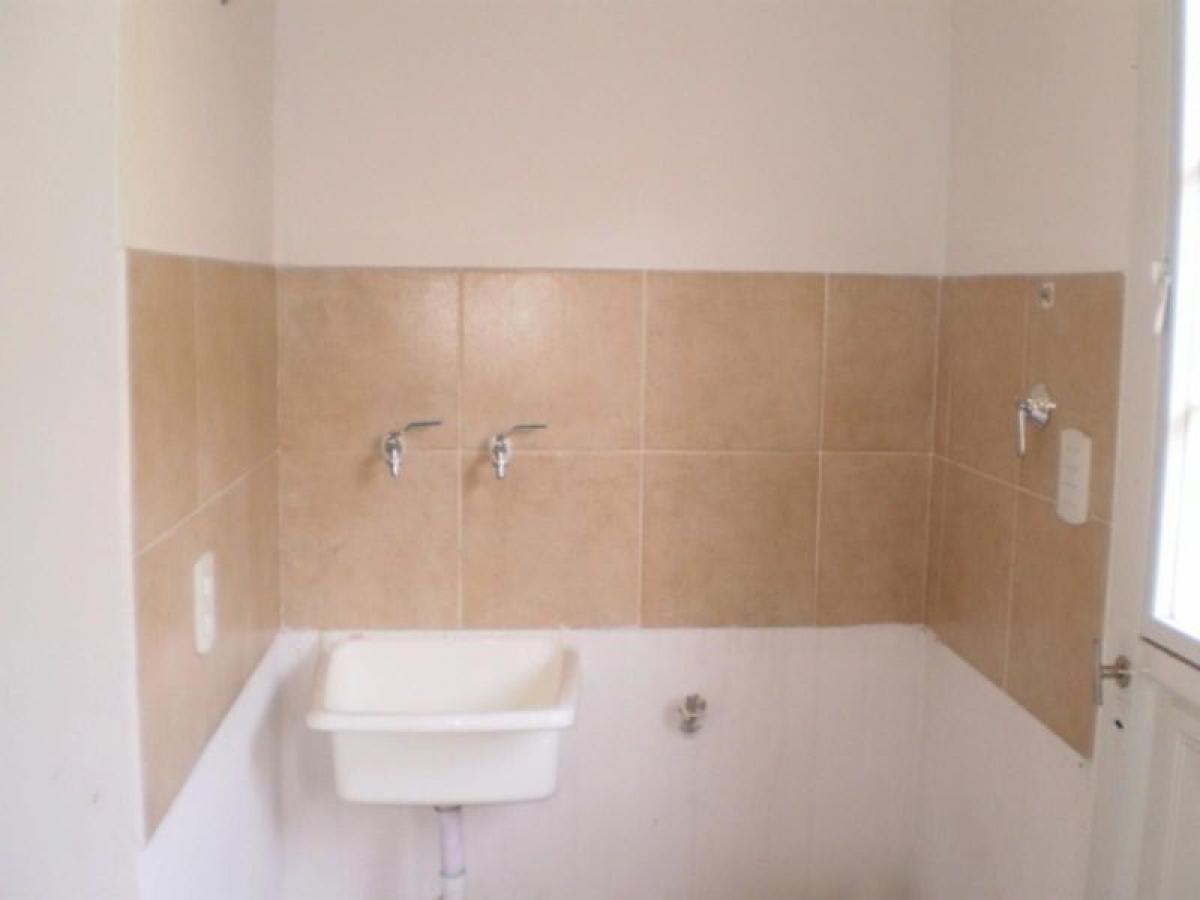 2 bedrooms House in Malvinas Argentinas, Argentina No. 2628